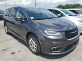Used 2023 Chrysler Pacifica Touring-L image 2