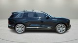 New 2026 Cadillac Vistiq Luxury image 2