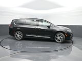 New 2025 Chrysler Pacifica Pinnacle image 3