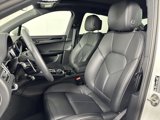 Used 2025 Porsche Macan image 5