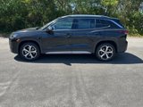 New 2025 Volkswagen Tiguan SE image 3