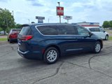 New 2025 Chrysler Pacifica Select image 3