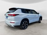 Used 2024 Mitsubishi Outlander SE image 3