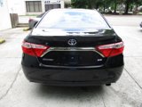 Used 2017 Toyota Camry SE image 4