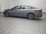 Used 2023 Nissan Altima 2.5 SV image 3