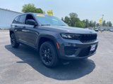 New 2025 Jeep Grand Cherokee Altitude image 4