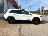 Used 2020 Jeep Cherokee Latitude Plus image 2