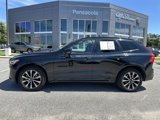 Used 2023 Volvo XC60 B5 Plus image 4