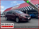Used 2021 Chrysler Pacifica Touring-L w/ Premium & Safety Sphere Group image 1