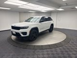 Used 2023 Jeep Grand Cherokee Altitude image 3