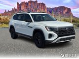 New 2025 Volkswagen Atlas Peak Edition SE image 4