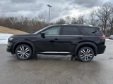 New 2025 Nissan Pathfinder Platinum image 5