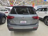 Used 2018 Volkswagen Tiguan SE w/ Panoramic Sunroof Package image 5