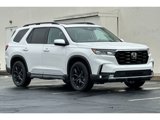 New 2025 Honda Pilot Touring image 2
