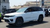 New 2025 Jeep Grand Cherokee Summit image 2
