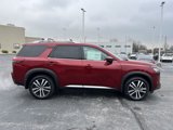 New 2025 Nissan Pathfinder Platinum w/ Cargo Package image 5