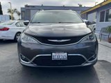 Used 2017 Chrysler Pacifica Limited w/ UConnect Theater Package image 2