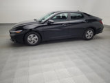 Used 2024 Hyundai Elantra SE image 2