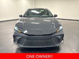 Used 2025 Toyota Camry XSE image 3