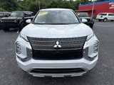 Used 2023 Mitsubishi Outlander SE image 2
