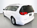 Used 2018 Chrysler Pacifica Touring-L Plus image 5