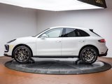 Certified 2025 Porsche Macan image 2
