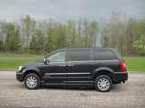 Used 2013 Chrysler Town & Country Touring-L w/ Driver Convenience Group image 5