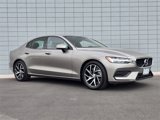 Used 2019 Volvo S60 T6 Momentum w/ Multimedia Package image 3