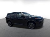 Used 2024 Nissan Rogue SV image 2