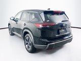 Used 2025 Nissan Rogue SV image 5