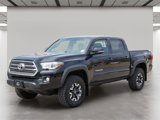Used 2017 Toyota Tacoma TRD Off-Road image 2