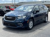 New 2025 Chrysler Pacifica Select image 3