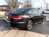 Used 2021 Volkswagen Passat 2.0T SE image 4