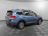 Used 2022 Subaru Forester Premium image 5