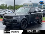 Used 2025 Land Rover Range Rover SE image 2