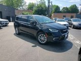 New 2025 Chrysler Pacifica Select image 3