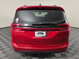 New 2025 Chrysler Pacifica Select image 5