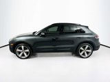 Certified 2024 Porsche Macan image 2
