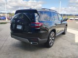 New 2025 Honda Pilot Touring image 5