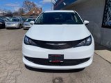 Used 2023 Chrysler Voyager LX image 5