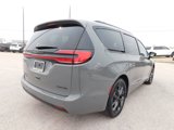 New 2025 Chrysler Pacifica Limited image 2