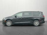 Used 2024 Chrysler Pacifica Touring-L image 4