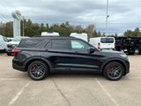 Used 2025 Ford Explorer ST image 2