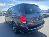 Used 2017 Dodge Grand Caravan SXT image 3