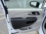 Used 2024 Chrysler Pacifica Touring-L image 3