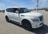 Used 2014 INFINITI QX80 4WD w/ Deluxe Touring Package image 4