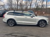 Used 2020 Volvo V60 T5 Cross Country image 6