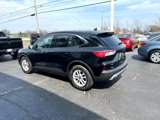 Used 2022 Ford Escape SE image 3