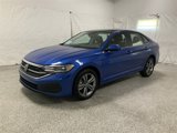Used 2024 Volkswagen Jetta SE image 2