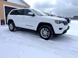 Used 2017 Jeep Grand Cherokee Laredo w/ Quick Order Package 23E image 3